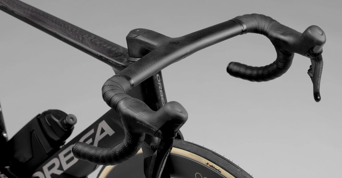 Orbea OC Carbon Cockpit RA10 op de fiets