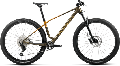 Orbea Alma M50 – Caramel Carbon View - Leo Orange (Gloss)