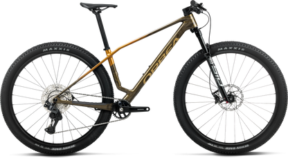 Orbea Alma M30 – Caramel Carbon View - Leo Orange (Gloss)