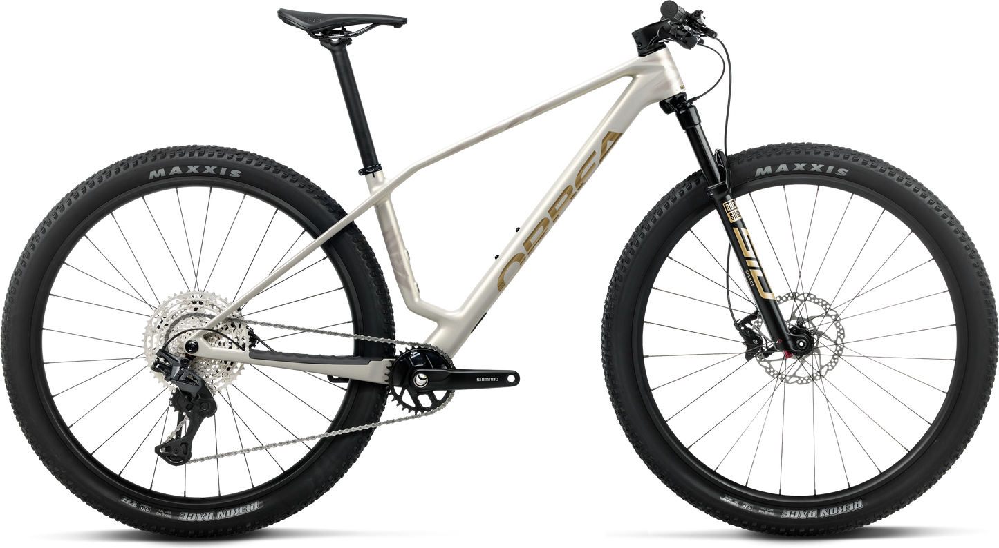 Orbea Alma M30 – Golden White - Titan Gold (Matt)