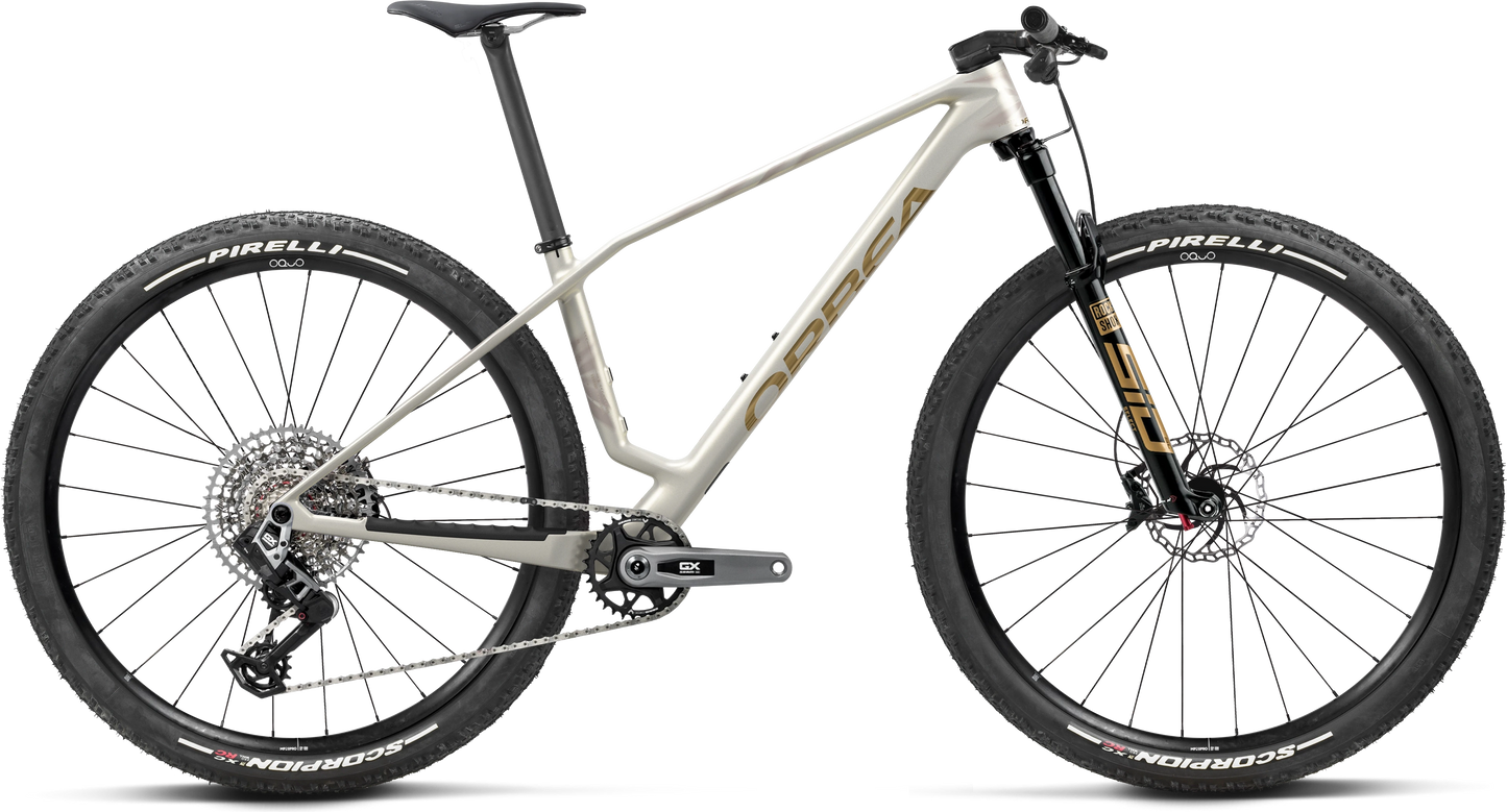 Orbea Alma M-PRO – Golden White - Titan Gold (Matt)